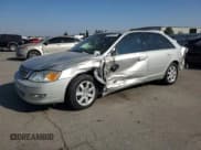 ✅ 2001 Toyota Avalon XLS • VIN: 4T1BF28B91U170176 • Лот: 90651485. Опубликован ранее на Copart с пробегом 226 813 миль. Бесплатный доступ к архиву аукционных продаж из США и подробный отчёт об истории автомобиля на DreamBid. Изображение 1.