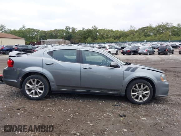 ✅ 2012 Dodge Avenger R/T • VIN: 1C3CDZBG3CN115588 • Лот: 43449195. Опубликован ранее на IAAI с пробегом 140 091 миль. Бесплатный доступ к архиву аукционных продаж из США и подробный отчёт об истории автомобиля на DreamBid. Изображение 13.