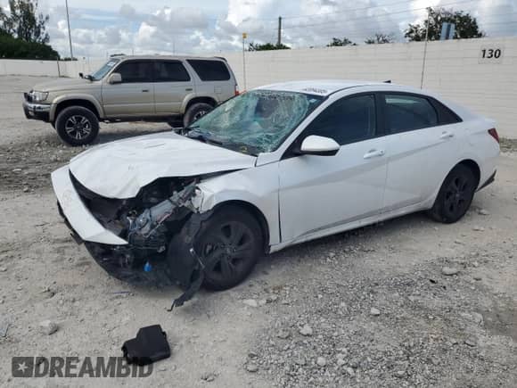 ✅ 2022 Hyundai Elantra SEL • VIN: 5NPLM4AG2NH059999 • Лот: 62094305. Размещён на Copart с пробегом 41 411 миль миль. Получите бесплатный доступ к архиву аукционных продаж из США и посмотрите подробный отчёт об истории автомобиля на DreamBid. Изображение 1.