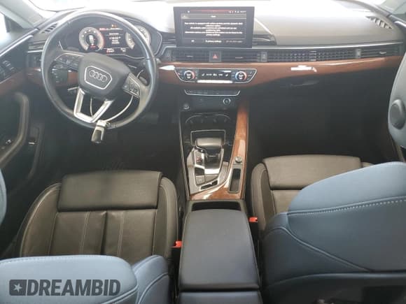 ✅ 2021 Audi A5 Sportback Premium Plus • VIN: WAUCBCF55MA024268 • Lot: 55247435. Wystawiony na Copart z przebiegiem 68 575 mil. Bezpłatny archiwum sprzedaży aukcyjnych z USA i szczegółowy raport historii pojazdu na DreamBid. Zdjęcie 8.