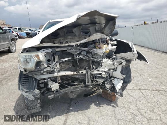 ✅ 2015 Toyota Tacoma • VIN: 3TMLU4EN3FM194963 • Лот: 54074415. Опубликован ранее на Copart с пробегом 170 864 миль. Бесплатный доступ к архиву аукционных продаж из США и подробный отчёт об истории автомобиля на DreamBid. Изображение 5.