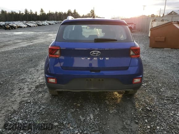 ✅ 2023 Hyundai Venue Limited • VIN: KMHRC8A33PU217403 • Lot: 85920714. Listed on Copart with 19,833 mi. Free auction sales archive from the USA and detailed vehicle history report at DreamBid. Image 6.