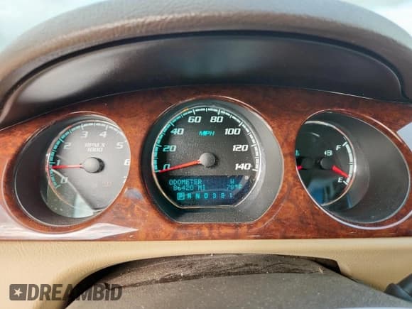 ✅ 2010 Buick Lucerne CXL • VIN: 1G4HC5EM2AU134906 • Lot: 64118175. Listed on Copart with 86,420 mi. Free auction sales archive from the USA and detailed vehicle history report at DreamBid. Image 9.