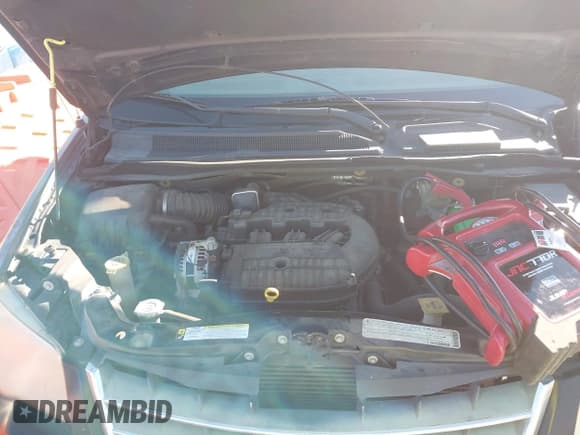 ✅ 2010 Chrysler Town & Country Limited • VIN: 2A4RR7DX9AR365954 • Lot: 43593551. Wystawiony na IAAI z przebiegiem 147 783 mil. Bezpłatny archiwum sprzedaży aukcyjnych z USA i szczegółowy raport historii pojazdu na DreamBid. Zdjęcie 10.