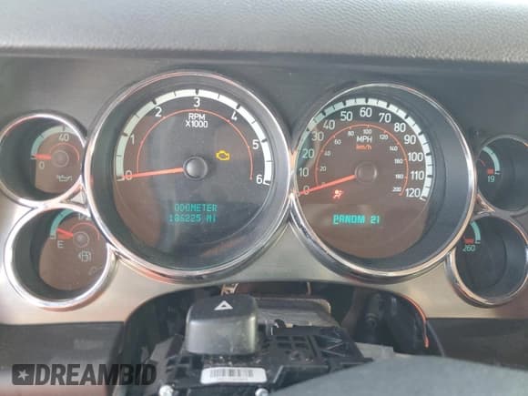 ✅ 2008 Hummer H2 SUV • VIN: 5GRGN23868H106655 • Lot: 71913855. Wystawiony na Copart z przebiegiem 186 225 mil. Bezpłatny archiwum sprzedaży aukcyjnych z USA i szczegółowy raport historii pojazdu na DreamBid. Zdjęcie 9.