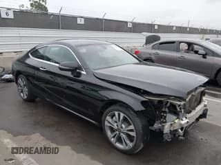 ✅ 2019 Mercedes-Benz C 300 • VIN: WDDWJ8DB6KF875249 • Lot: 42454994. Wystawiony na IAAI z przebiegiem 51 013 mil. Bezpłatny archiwum sprzedaży aukcyjnych z USA i szczegółowy raport historii pojazdu na DreamBid. Zdjęcie 1.
