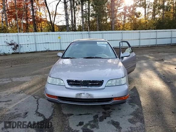 ✅ 1997 Acura CL Premium • VIN: 19UYA2258VL011453 • Lot: 77337344. Listed on Copart with 216,475 mi. Free auction sales archive from the USA and detailed vehicle history report at DreamBid. Image 11.