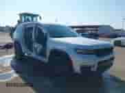 2025 Jeep Grand Cherokee Limited with VIN 1C4RJJBG5S8672323, listed as a IAAI auction lot 43060461 with 4,805 mi miles and . Bid and sale history available at DreamBid. Image 1.