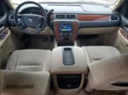 ✅ 2007 Chevrolet Suburban LTZ • VIN: 1GNFK16357J108427 • Lot: 93211205. Listed on Copart with 216,990 mi. Free auction sales archive from the USA and detailed vehicle history report at DreamBid. Image 8.