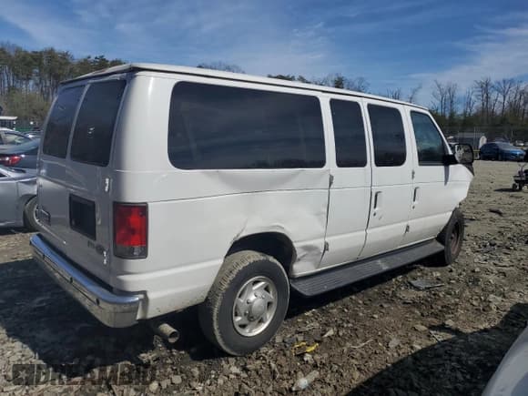 ✅ 2014 Ford Econoline Passenger XL • VIN: 1FBNE3BL3EDA08209 • Lot: 46532505. Listed on Copart with 136,444 mi. Free auction sales archive from the USA and detailed vehicle history report at DreamBid. Image 3.