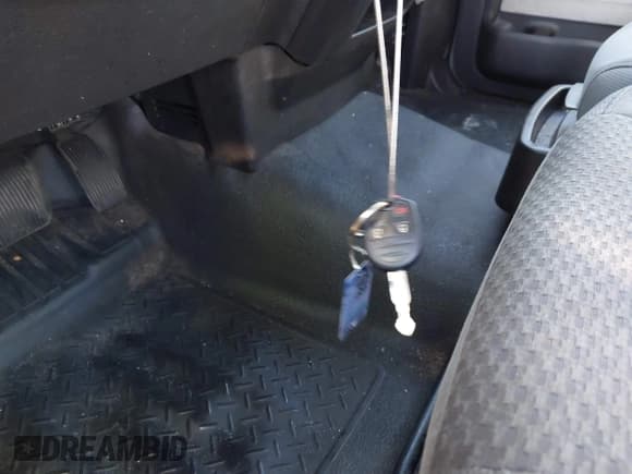 ✅ 2013 Ford F-150 XL • VIN: 1FTNF1CFXDKE78575 • Lot: 41293852. Wystawiony na IAAI z przebiegiem 201 332 mil. Bezpłatny archiwum sprzedaży aukcyjnych z USA i szczegółowy raport historii pojazdu na DreamBid. Zdjęcie 11.