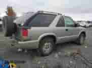 2004 Chevrolet Blazer LS z VIN 1GNCT18X64K116994, wystawiony jako Copart lot #79646694 z przebiegiem 222 831 mil mil oraz Szkoda całkowita • Salvage title. Historia ofert i sprzedaży dostępna na DreamBid. Obrazek 3.