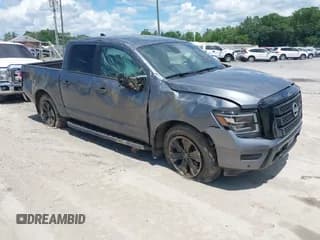 ✅ 2023 Nissan Titan SV • VIN: 1N6AA1ED1PN110116 • Lot: 42668188. Wystawiony na IAAI z przebiegiem 34 621 mil. Bezpłatny archiwum sprzedaży aukcyjnych z USA i szczegółowy raport historii pojazdu na DreamBid. Zdjęcie 1.