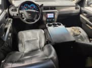 ✅ 2010 Chevrolet Suburban LS • VIN: 1GNUCHE0XAR161346 • Lot: 81223895. Listed on Copart with 211,599 mi. Free auction sales archive from the USA and detailed vehicle history report at DreamBid. Image 8.