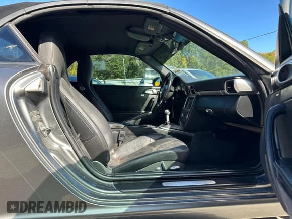 ✅ 2008 Porsche 911 Carrera S • VIN: WP0CB29958S776046 • Lot: 85643055. Wystawiony na Copart z przebiegiem 142 638 mil. Bezpłatny archiwum sprzedaży aukcyjnych z USA i szczegółowy raport historii pojazdu na DreamBid. Zdjęcie 7.