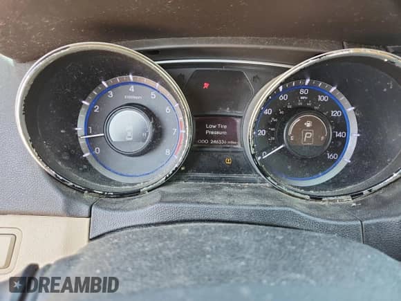 2013 Hyundai Sonata GLS z VIN 5NPEB4AC0DH574817, wystawiony jako Copart lot #85705465 z przebiegiem 246 336 mil mil oraz Czysty tytuł • Clean title. Historia ofert i sprzedaży dostępna na DreamBid. Obrazek 9.