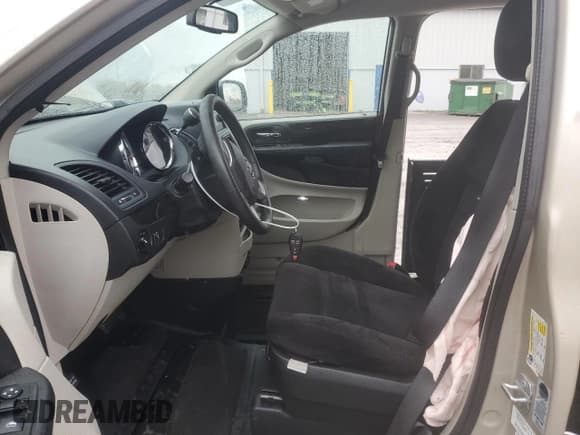 ✅ 2014 Dodge Grand Caravan SE • VIN: 2C4RDGBG1ER471425 • Lot: 90443765. Wystawiony na Copart z przebiegiem 63 031 mil. Bezpłatny archiwum sprzedaży aukcyjnych z USA i szczegółowy raport historii pojazdu na DreamBid. Zdjęcie 7.