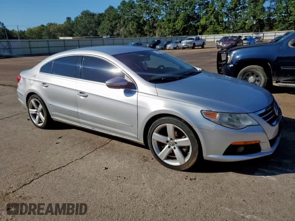 ✅ 2012 Volkswagen CC Lux • VIN: WVWHP7AN8CE507169 • Lot: 81402205. Wystawiony na Copart z przebiegiem 117 792 mil. Bezpłatny archiwum sprzedaży aukcyjnych z USA i szczegółowy raport historii pojazdu na DreamBid. Zdjęcie 4.
