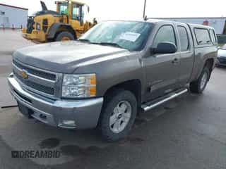 2013 Chevrolet Silverado 1500 LT z VIN 1GCRKSE72DZ234662, wystawiony jako IAAI lot #43483522 z przebiegiem 270 651 mil mil oraz . Historia ofert i sprzedaży dostępna na DreamBid. Obrazek 2.