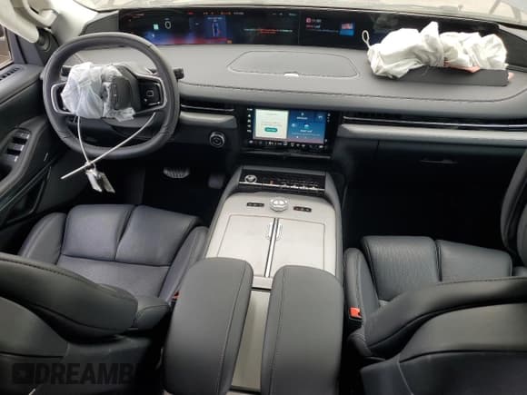 ✅ 2025 Lincoln Navigator Reserve • VIN: 5LMJJ2LGXSEL13383 • Lot: 81523735. Wystawiony na Copart z przebiegiem 799 mil. Bezpłatny archiwum sprzedaży aukcyjnych z USA i szczegółowy raport historii pojazdu na DreamBid. Zdjęcie 8.