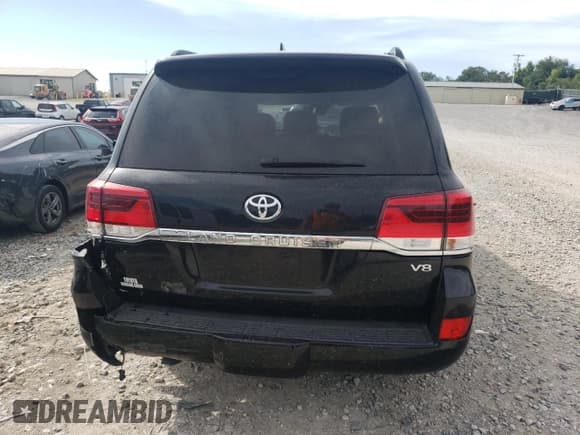 ✅ 2018 Toyota Land Cruiser • VIN: JTMCY7AJ7J4064598 • Лот: 65895265. Опубликован ранее на Copart с пробегом 103 471 миль. Бесплатный доступ к архиву аукционных продаж из США и подробный отчёт об истории автомобиля на DreamBid. Изображение 6.