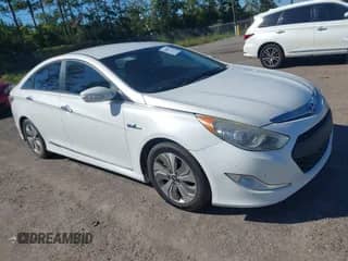 2013 Hyundai Sonata с VIN KMHEC4A45DA094250, выставлен на аукционе IAAI как лот 43468115 с пробегом 118 726 миль миль и . История ставок и продаж доступна на DreamBid. Изображение 1.