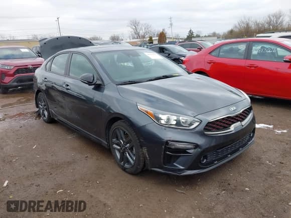 ✅ 2020 Kia Forte GT-Line • VIN: 3KPF34AD7LE137426 • Lot: 43793757. Wystawiony na IAAI z przebiegiem 45 840 mil. Bezpłatny archiwum sprzedaży aukcyjnych z USA i szczegółowy raport historii pojazdu na DreamBid. Zdjęcie 1.