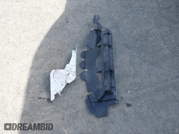 ✅ 2011 Lincoln MKZ • VIN: 3LNHL2GC4BR759321 • Lot: 43604767. Listed on IAAI with 62,026 mi. Free auction sales archive from the USA and detailed vehicle history report at DreamBid. Image 12.