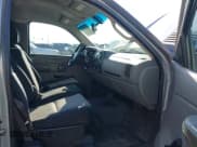 ✅ 2008 Chevrolet Silverado 2500HD Work Truck • VIN: 1GCHC29K68E200695 • Lot: 41637519. Wystawiony na IAAI z przebiegiem 196 069 mil. Bezpłatny archiwum sprzedaży aukcyjnych z USA i szczegółowy raport historii pojazdu na DreamBid. Zdjęcie 5.