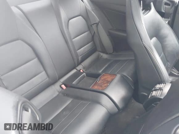 ✅ 2010 Mercedes-Benz E 550 • VIN: WDDKJ7CB3AF029900 • Lot: 42434377. Wystawiony na IAAI z przebiegiem 160 841 mil. Bezpłatny archiwum sprzedaży aukcyjnych z USA i szczegółowy raport historii pojazdu na DreamBid. Zdjęcie 8.