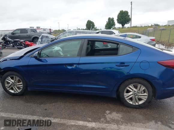 ✅ 2019 Hyundai Elantra Value Edition • VIN: 5NPD84LF8KH423240 • Lot: 43274055. Listed on IAAI with 86,177 mi. Free auction sales archive from the USA and detailed vehicle history report at DreamBid. Image 13.