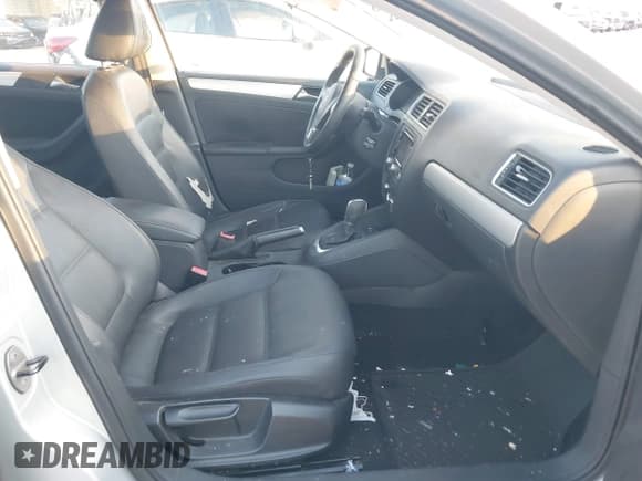 ✅ 2011 Volkswagen Jetta TDI • VIN: 3VWLL7AJ9BM123703 • Lot: 43045889. Listed on IAAI with 167,055 mi. Free auction sales archive from the USA and detailed vehicle history report at DreamBid. Image 5.