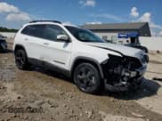 ✅ 2019 Jeep Cherokee Altitude • VIN: 1C4PJLLB8KD455622 • Lot: 59082894. Listed on Copart with 17,376 mi. Free auction sales archive from the USA and detailed vehicle history report at DreamBid. Image 4.