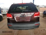 ✅ 2012 Kia Sorento LX • VIN: 5XYKT3A29CG190784 • Lot: 93637575. Wystawiony na Copart z przebiegiem 111 744 mil. Bezpłatny archiwum sprzedaży aukcyjnych z USA i szczegółowy raport historii pojazdu na DreamBid. Zdjęcie 6.