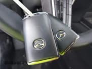 ✅ 2025 Mazda CX-30 S Carbon Edition • VIN: 3MVDMBCM1SM786275 • Lot: 43818541. Wystawiony na IAAI z przebiegiem 3 391 mil. Bezpłatny archiwum sprzedaży aukcyjnych z USA i szczegółowy raport historii pojazdu na DreamBid. Zdjęcie 11.