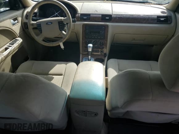 ✅ 2007 Ford Five Hundred SEL • VIN: 1FAFP24117G111930 • Lot: 68608544. Wystawiony na Copart z przebiegiem 175 866 mil. Bezpłatny archiwum sprzedaży aukcyjnych z USA i szczegółowy raport historii pojazdu na DreamBid. Zdjęcie 8.