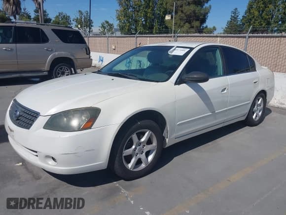 ✅ 2005 Nissan Altima SL • VIN: 1N4AL11DX5C298345 • Лот: 43055101. Опубликован ранее на IAAI с пробегом 212 952 миль. Бесплатный доступ к архиву аукционных продаж из США и подробный отчёт об истории автомобиля на DreamBid. Изображение 2.