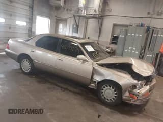 ✅ 1992 Lexus LS • VIN: JT8UF11E7N0140178 • Lot: 42077274. Wystawiony na IAAI z przebiegiem 156 254 mil. Bezpłatny archiwum sprzedaży aukcyjnych z USA i szczegółowy raport historii pojazdu na DreamBid. Zdjęcie 1.