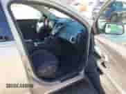 2012 Chevrolet Equinox 1LT z VIN 2GNALDEK6C6360972, wystawiony jako IAAI lot #43310820 z przebiegiem 175 506 mil mil oraz . Historia ofert i sprzedaży dostępna na DreamBid. Obrazek 5.