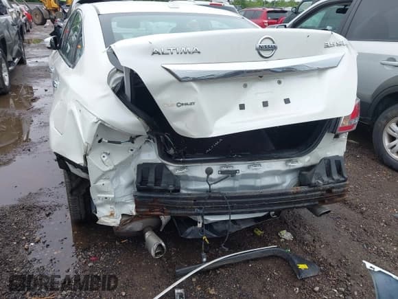 ✅ 2015 Nissan Altima SL • VIN: 1N4BL3AP1FC448807 • Lot: 42351574. Listed on IAAI with 110,354 mi. Free auction sales archive from the USA and detailed vehicle history report at DreamBid. Image 6.