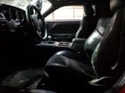 ✅ 2010 Dodge Challenger SRT-8 • VIN: 2B3CJ7DW9AH104132 • Lot: 83908764. Wystawiony na Copart z przebiegiem 87 403 mil. Bezpłatny archiwum sprzedaży aukcyjnych z USA i szczegółowy raport historii pojazdu na DreamBid. Zdjęcie 7.