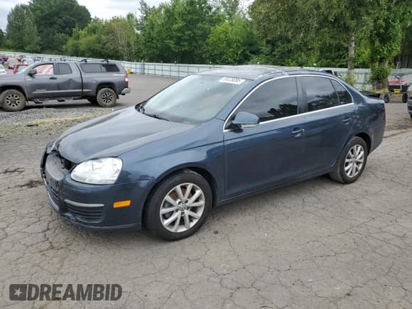 ✅ 2010 Volkswagen Jetta SE • VIN: 3VWRZ7AJ1AM044260 • Lot: 59328095. Wystawiony na Copart z przebiegiem 193 213 mil. Bezpłatny archiwum sprzedaży aukcyjnych z USA i szczegółowy raport historii pojazdu na DreamBid. Zdjęcie 1.
