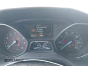 ✅ 2017 Ford Focus S • VIN: 1FADP3E21HL222653 • Lot: 43203065. Wystawiony na IAAI z przebiegiem 39 241 mil. Bezpłatny archiwum sprzedaży aukcyjnych z USA i szczegółowy raport historii pojazdu na DreamBid. Zdjęcie 7.