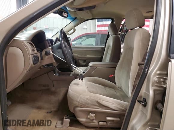 ✅ 2004 Ford Explorer XLT • VIN: 1FMZU73K24ZA30812 • Lot: 56962085. Listed on Copart with 167,304 mi. Free auction sales archive from the USA and detailed vehicle history report at DreamBid. Image 7.