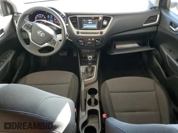 ✅ 2019 Hyundai Accent SE • VIN: 3KPC24A33KE083683 • Лот: 43200695. Опубликован ранее на Copart с пробегом 53 728 миль. Бесплатный доступ к архиву аукционных продаж из США и подробный отчёт об истории автомобиля на DreamBid. Изображение 8.