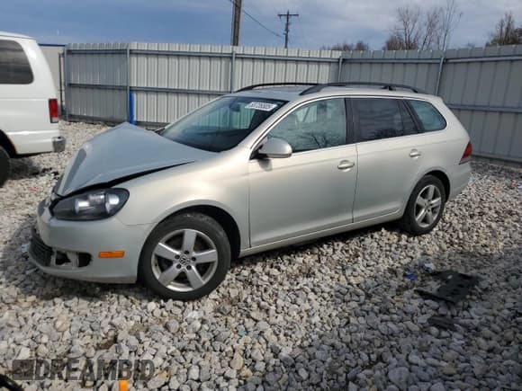 ✅ 2010 Volkswagen Jetta SE • VIN: 3VWTX7AJ5AM620153 • Lot: 53726505. Listed on Copart with 142,541 mi. Free auction sales archive from the USA and detailed vehicle history report at DreamBid. Image 1.