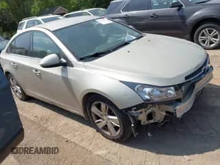 2014 Chevrolet Cruze Diesel with VIN 1G1P75SZXE7307928, listed as a IAAI auction lot 42739646 with 200,098 mi miles and . Bid and sale history available at DreamBid. Image 1.