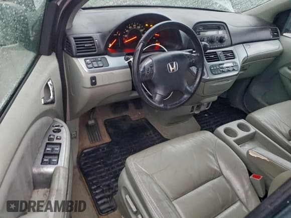 ✅ 2008 Honda Odyssey EX-L • VIN: 5FNRL38658B015972 • Lot: 94699925. Wystawiony na Copart z przebiegiem Nie podano. Bezpłatny archiwum sprzedaży aukcyjnych z USA i szczegółowy raport historii pojazdu na DreamBid. Zdjęcie 8.