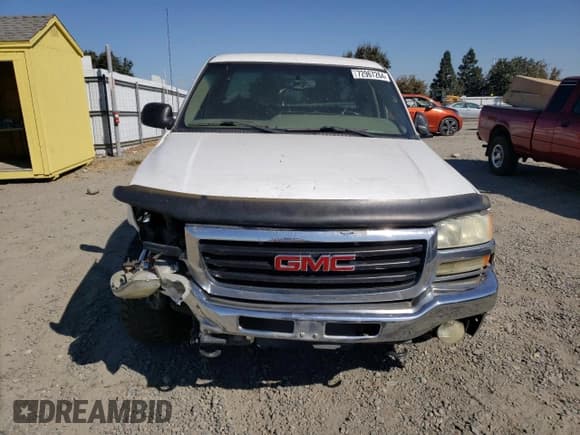 ✅ 2003 GMC Sierra 1500 • VIN: 1GTEC19T83E282430 • Лот: 72967264. Опубликован ранее на Copart с пробегом 81 356 миль. Бесплатный доступ к архиву аукционных продаж из США и подробный отчёт об истории автомобиля на DreamBid. Изображение 5.