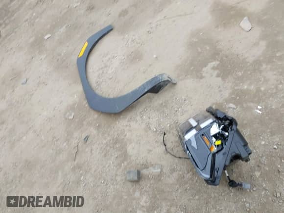 2025 Hyundai Santa Fe SEL с VIN 5NMP2DGL9SH119863, выставлен на аукционе IAAI как лот 41688041 с пробегом 226 миль миль и . История ставок и продаж доступна на DreamBid. Изображение 12.